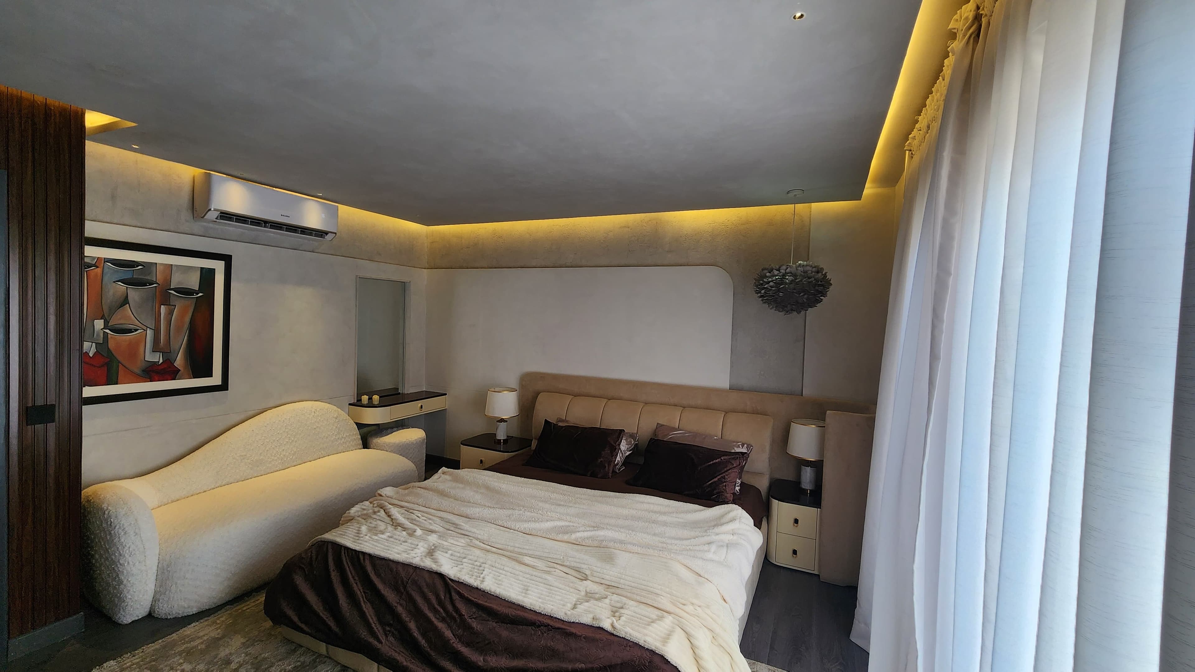 Interior Finish 8